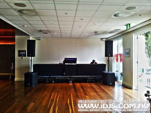 Photo: iDJS Melbourne DJs Lights Speakers Hire